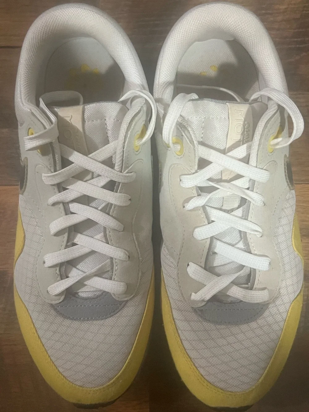Nike Air Max Motif 'Photon Dust'